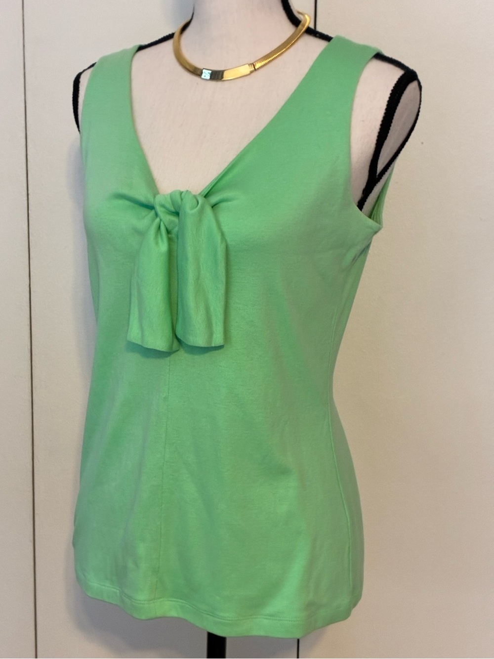 Brooks Brothers 346 Sleeveless Tie-Front Women's Top in Light Green